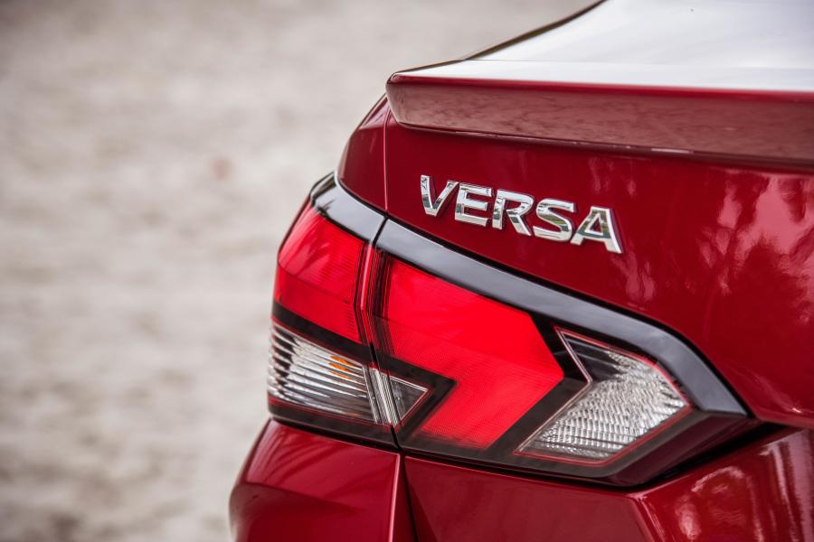 Логотип Nissan Versa SR 2019 года  (NA) (фото 15 из 15)